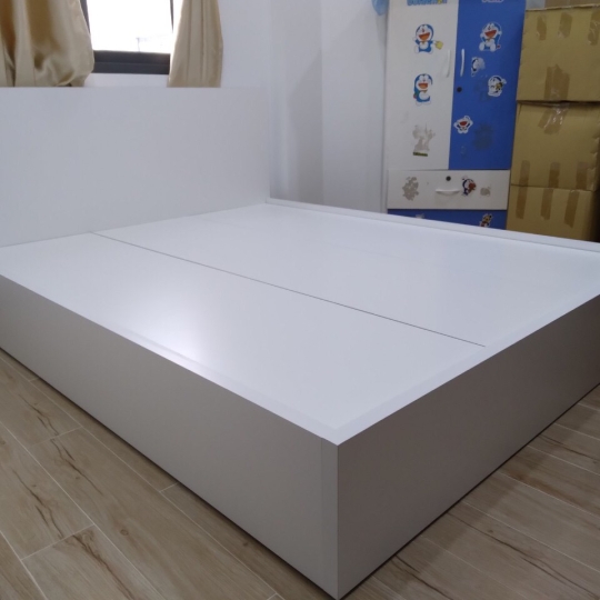 Giường ngủ màu trắng gỗ MDF