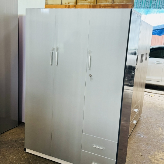Tủ nhựa quần áo 3 cánh màu Ghi 